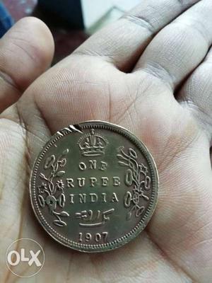 Round Silver-colored  rupee Coin emperor edward 7