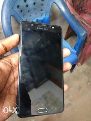 Samsung j7max 4gb ram,32internal mah battery