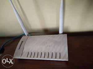 Selling this Digisol WiFi Router, gives great