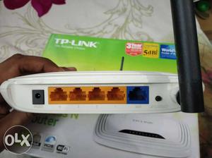 TP Link wireless router almost new