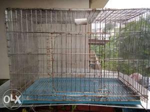 Bid dog cage in good condition