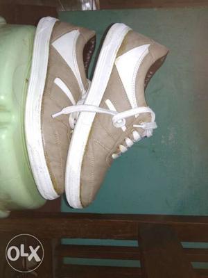 Cream colour size 8 only 3 days used Small repair