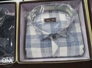 Each one shirt 450 rs.branded shirt excellent