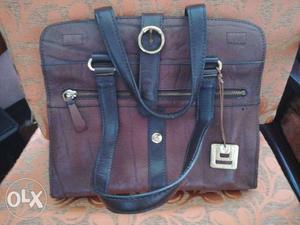 High Design Pure Leather Ladies Handbag for sale.