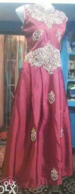 Silk gowns 38L size