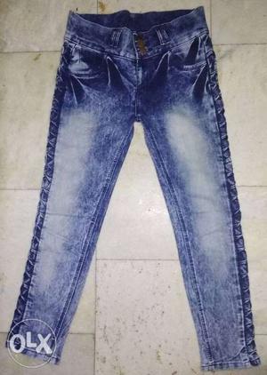 This is new ladies jeans full strechable size-34.
