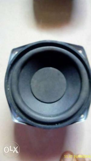 5.25 inch woofer in good condition.it is also in new