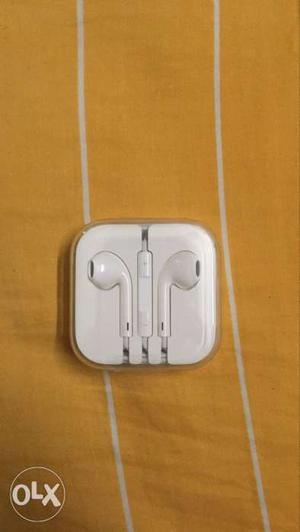 Apple EarPods Earphones with mic Original Brand new sealed
