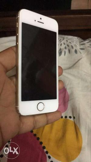 IPhone 5s 16 gb With box charger and data cable