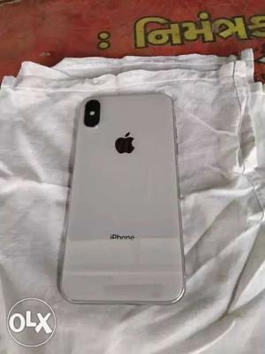 IPhone X 64 GB 4 month old 8 month warranty good
