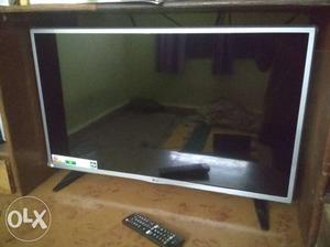 LG Smart TV 32inch only 6 month used
