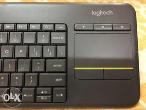 Logitech K400 Plus Wireless Keyboard. Brand New