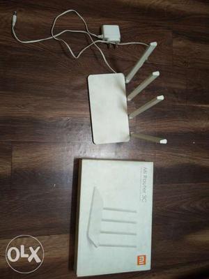 Miwifi 3C, very good condition, selling this