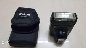 Nikon SB 400 compact flash for Nikon DSLRs.