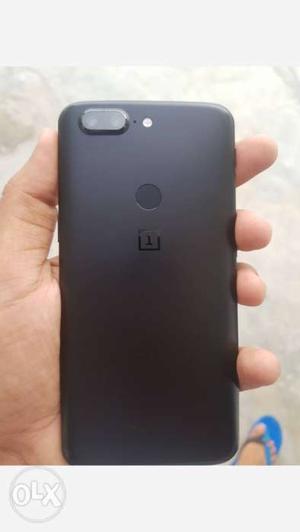 Oneplus 5t 4 month old 6gb Ram 64GB ROM Face