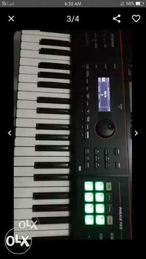 Rollend synthesizer Xps 30 new condition only 6