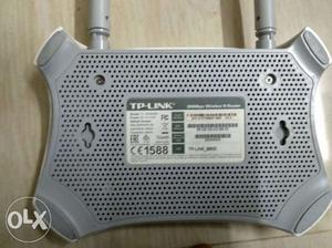 TP-LINK Router 300mbps 2 antenna 4 Lan ports 1
