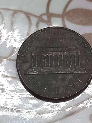This is a coin of 1 cent,printed in 80's