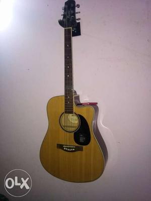 Urgent selling my guitar cont.9_7_1_1_5_3_7_0_9_4