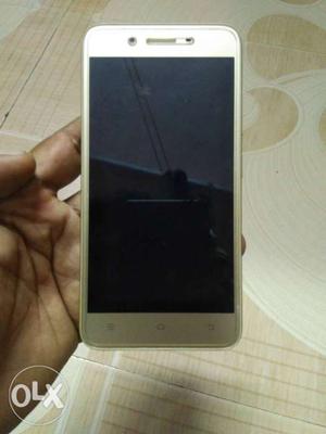 Vivo y63 good condition with charger ear phones,