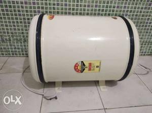 Water Heater(Gyser),25Litre capacity,in fully working