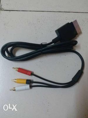Xbox 360 av cable good condition less used