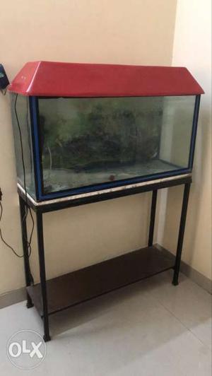 Aquarium with filter, oxygen pump and heater