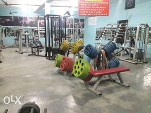 Complete gym equipment gud condition sell.