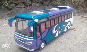 Handicraft bus