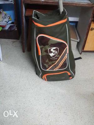 SG kit bag with SS heritage 5 star and wicket