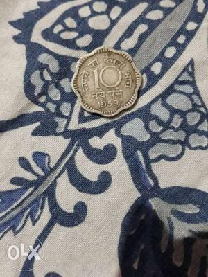 This is 10 paise coin of india of year .