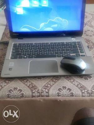 Toshipa gp hard disk 8gp ram touch pad notwork mouse and