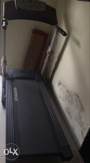 Treadmill - not much used / 5 years / portable