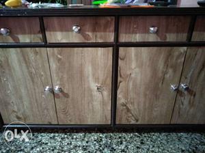 5 feet cupboard for sell 2 days used only