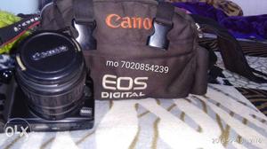 Black Canon D$LR Camara with bag and charger