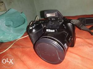 Black Canon EOS l810 Camera