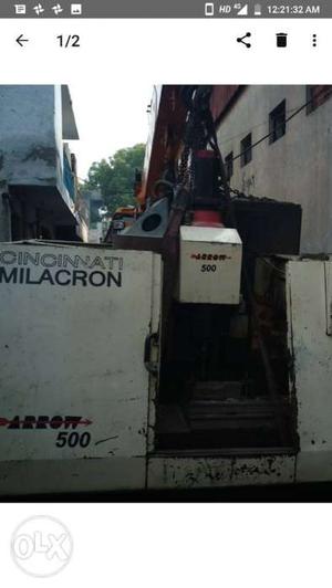 Cincinnati Milacron Vmc Machine *vertical Machining Center*