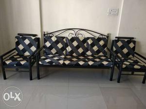 Iron sofaset(3-1-1)with cushions for sale.very