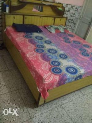 King size bed for sale with mattresses good