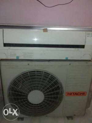 White Split Type Air Conditioner With Condenser