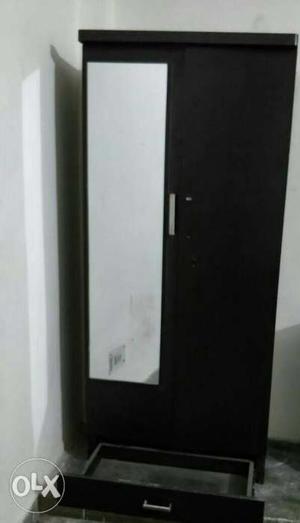 Wooden wardrobe good condition size 6x3