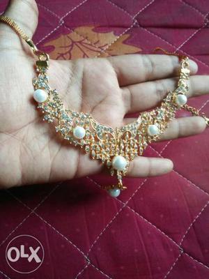 Excellent stone necklace set u want buy it