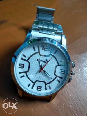 Femix watch used1 month without paper and box