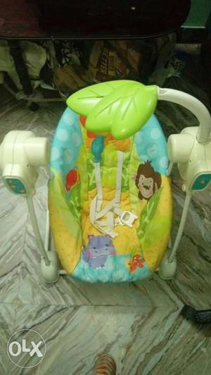 Fisher price automatic swing and seat good 5months old