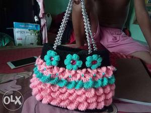 Handloom bag made with wool and other materials