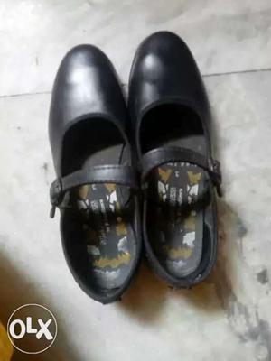 Khadims school shoe size 3 in a good condition