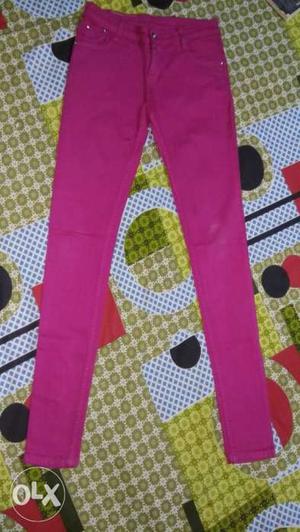 Ladies pink Jeans...size 28...unused