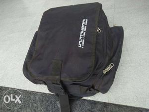 Magnetic tank Bag for any motorcycle. Can also be