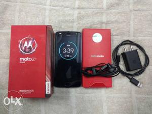 Moto z2 play very good condition.p.full hd