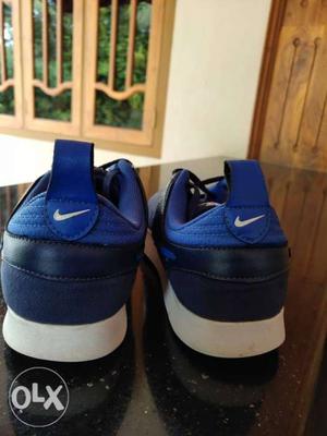 Nike shoes (orginal) 9 size, few month used, no